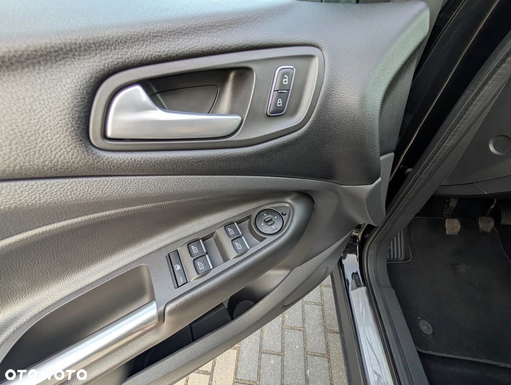 Ford Kuga 2.0 TDCi AWD Edition - 27