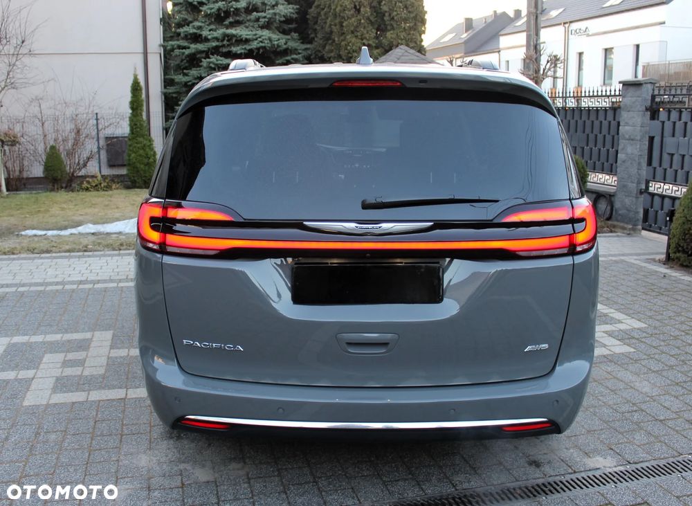 Chrysler Pacifica - 7