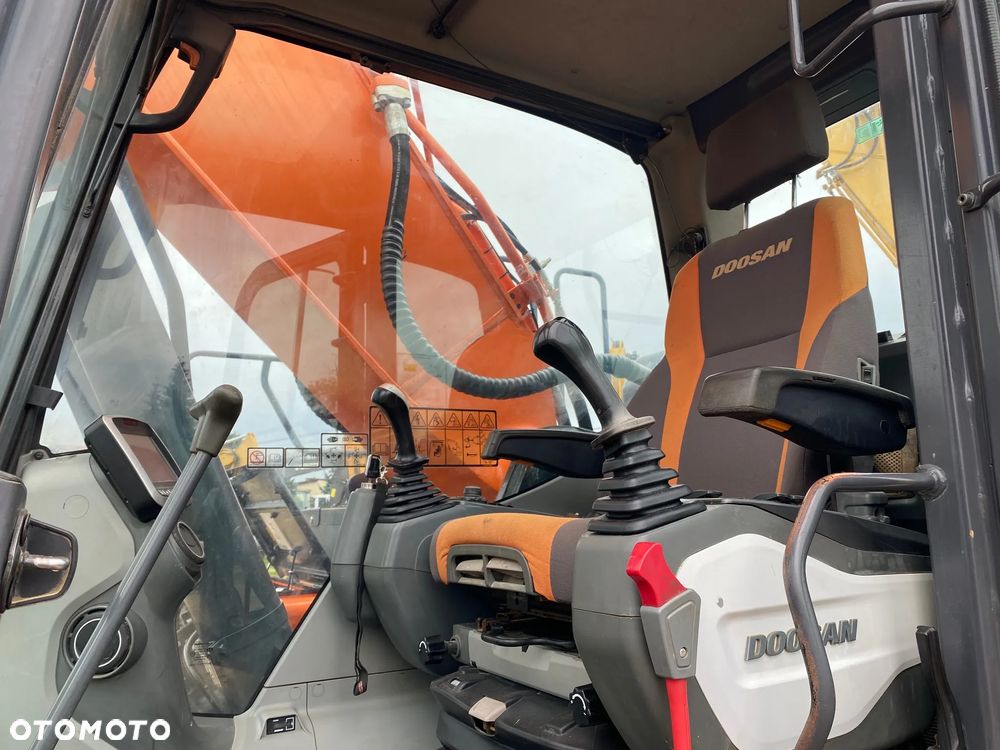 Doosan DX 300 LC-5, 2015 ROK, 9600 MTH, z NIEMIEC, PODWOZIE 90% DOBRE, - 21