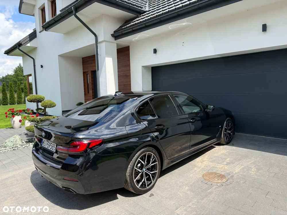 BMW Seria 5 520d xDrive mHEV M Sport sport - 11