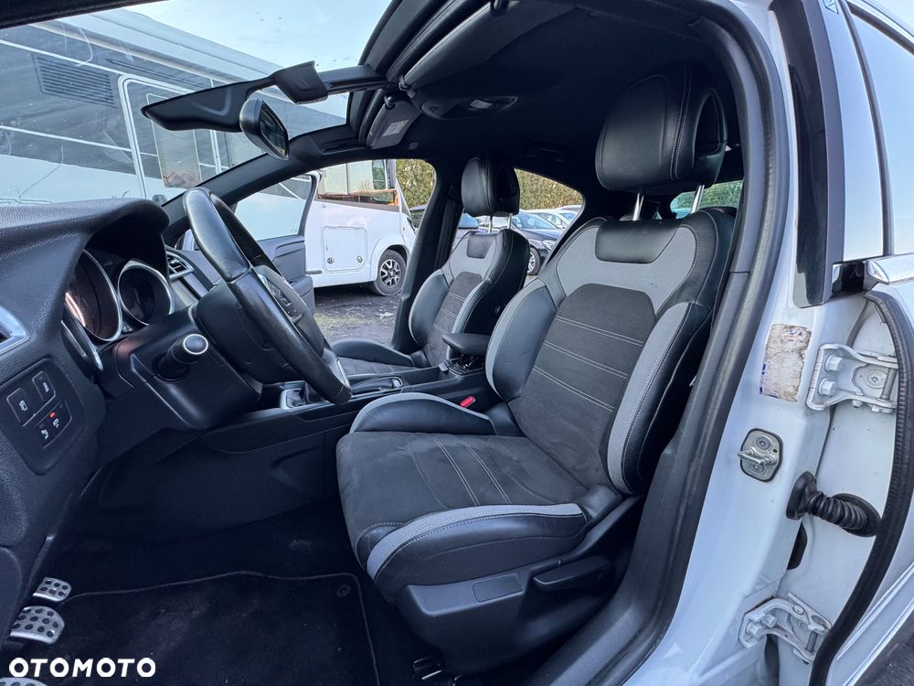 Citroën DS4 BlueHDi 150 S&S SoChic - 17