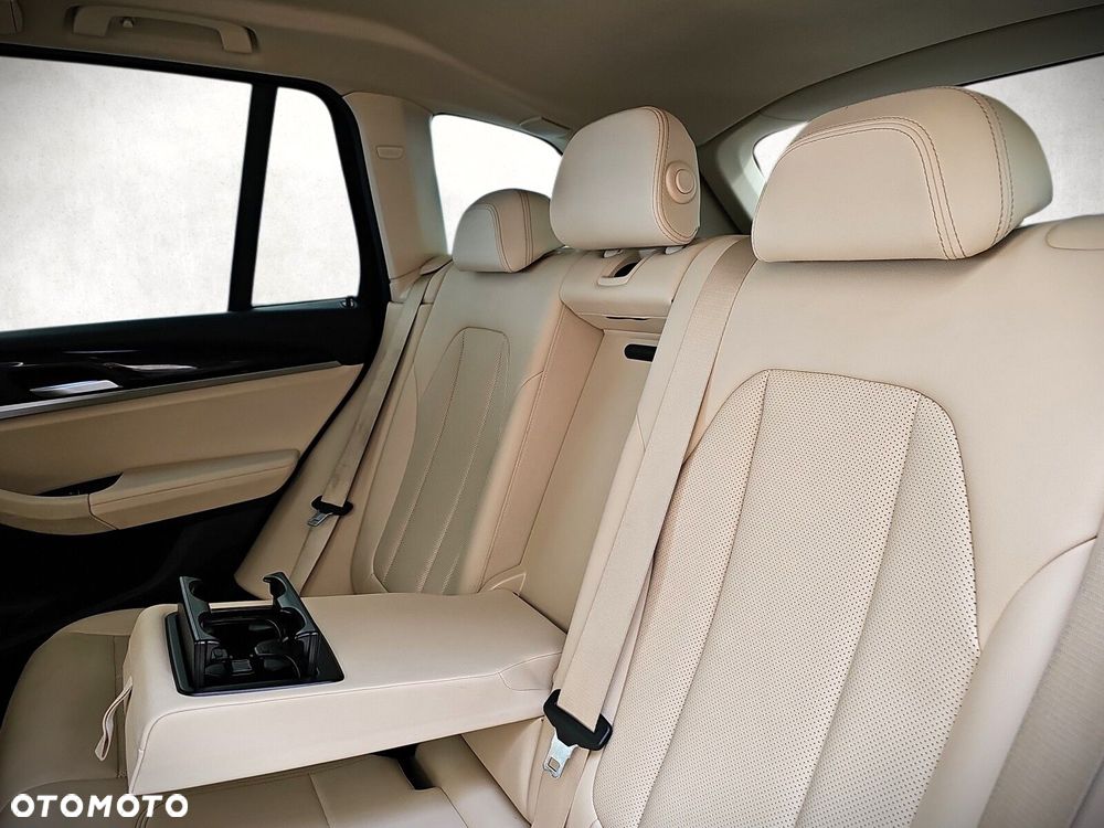 BMW X3 - 32