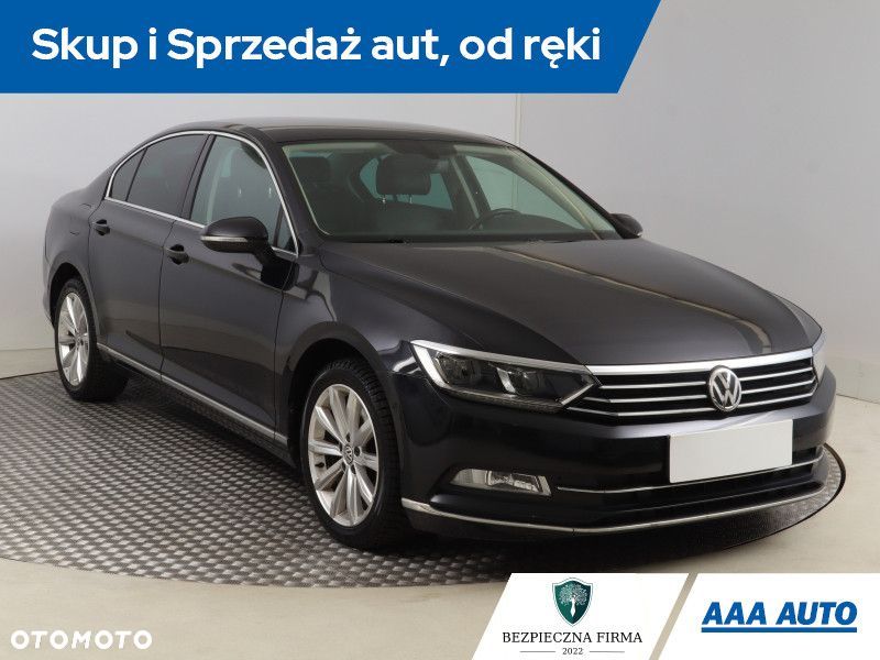 Volkswagen Passat - 3