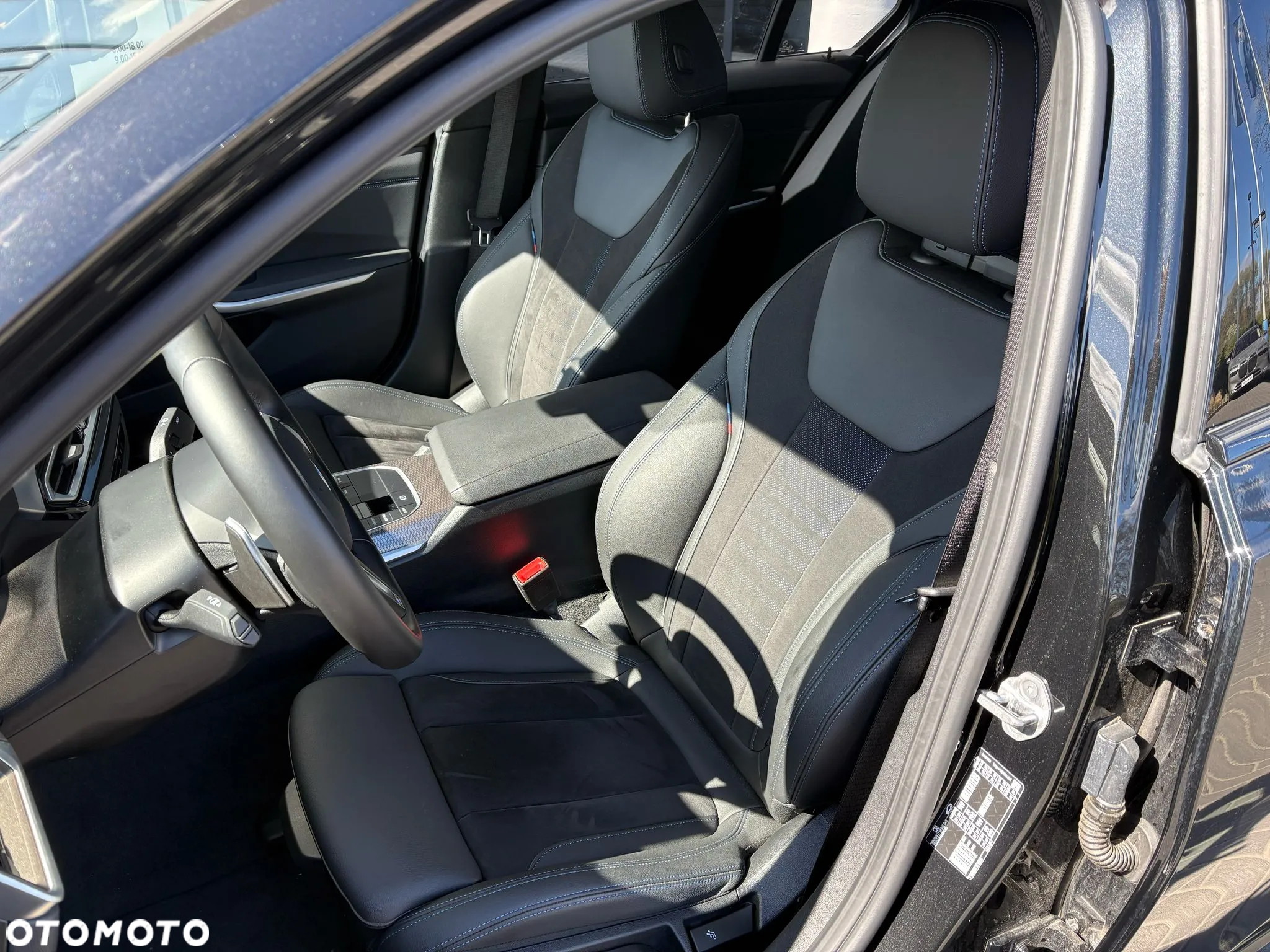 BMW Seria 3 318i - 14