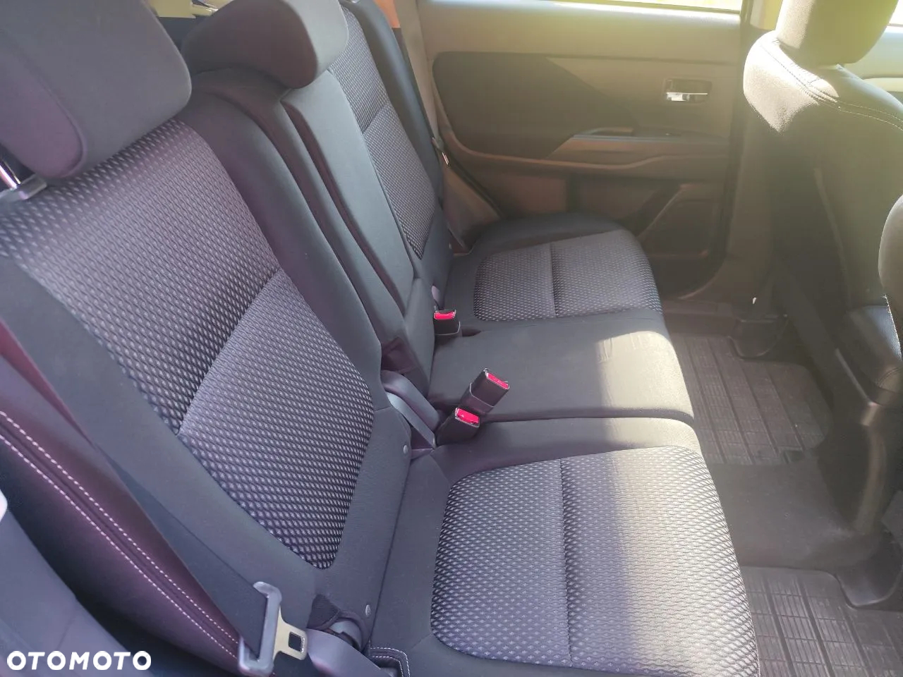 Mitsubishi Outlander 2.2 DID Intense + 4WD - 18