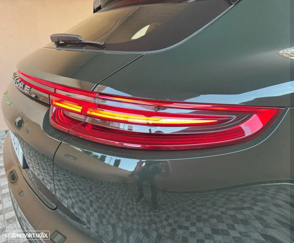Porsche Panamera Sport Turismo 4 E-Hybrid - 24