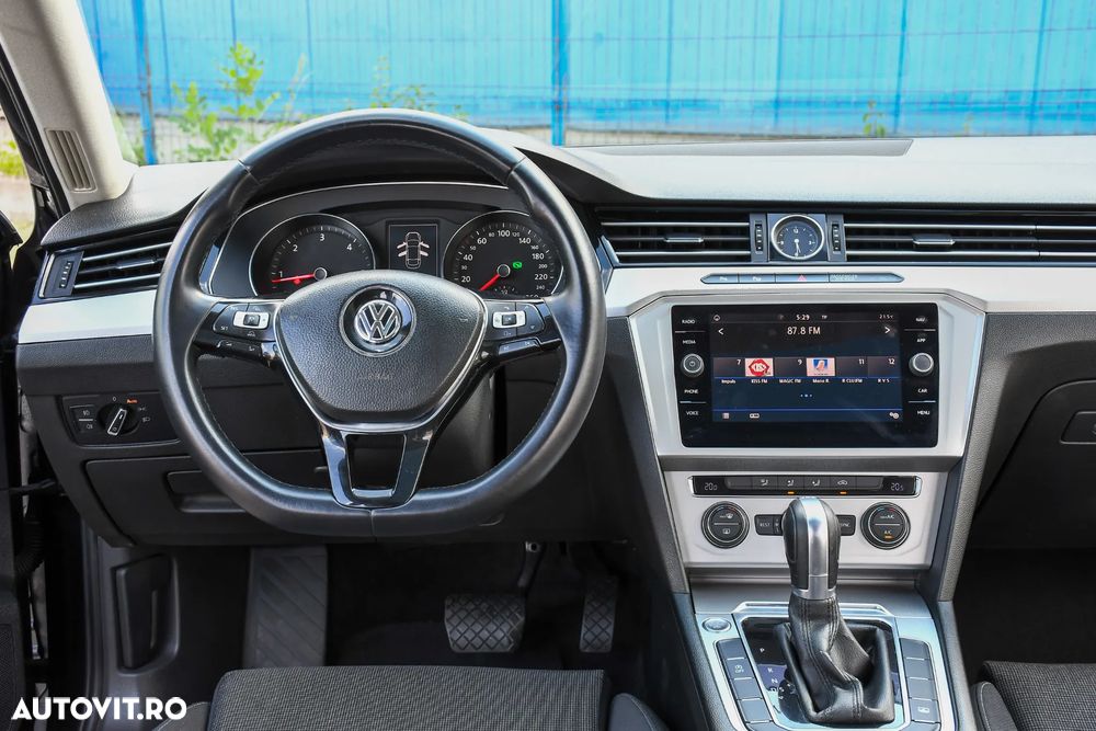 Volkswagen Passat 1.6 TDI (BlueMotion Technology) DSG Comfortline - 22