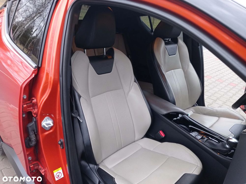 Toyota C-HR - 11