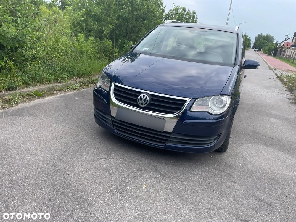 Volkswagen Touran - 2