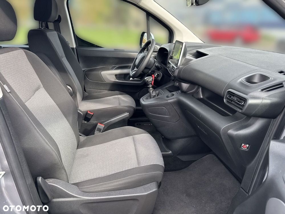 Toyota Proace City Verso 1.2 D-4T Business - 9