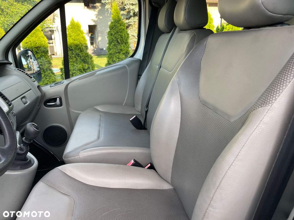 Renault Trafic Passenger Expression - 19