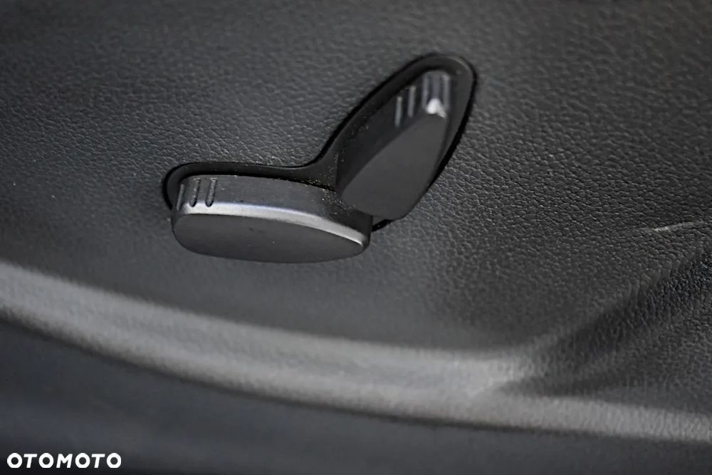 Ford C-MAX 1.6 TDCi Start-Stop-System Titanium - 27