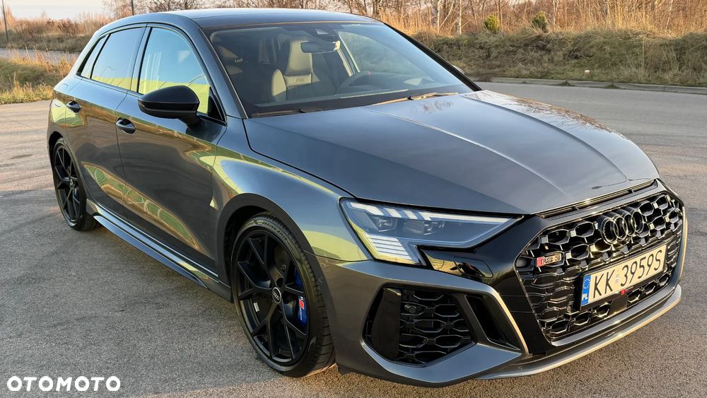 Audi RS3 Sportback - 1