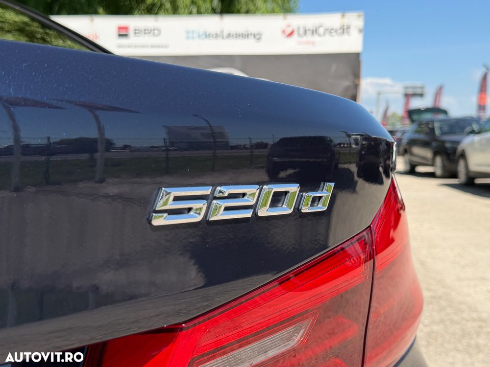 BMW Seria 5 520d xDrive Aut. - 32