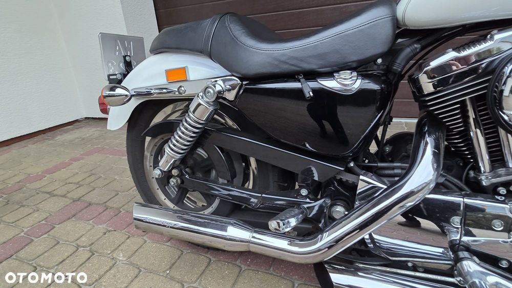 Harley-Davidson Sportster Custom 1200C - 13