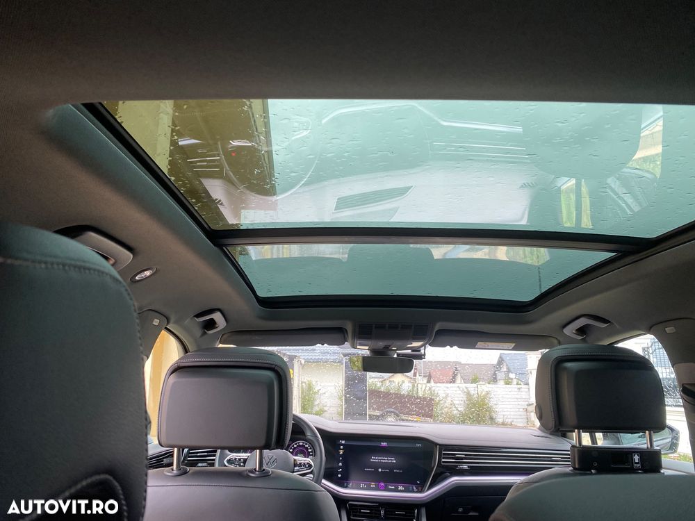 Volkswagen Touareg V6 TDI 4MOTION R-Line - 22