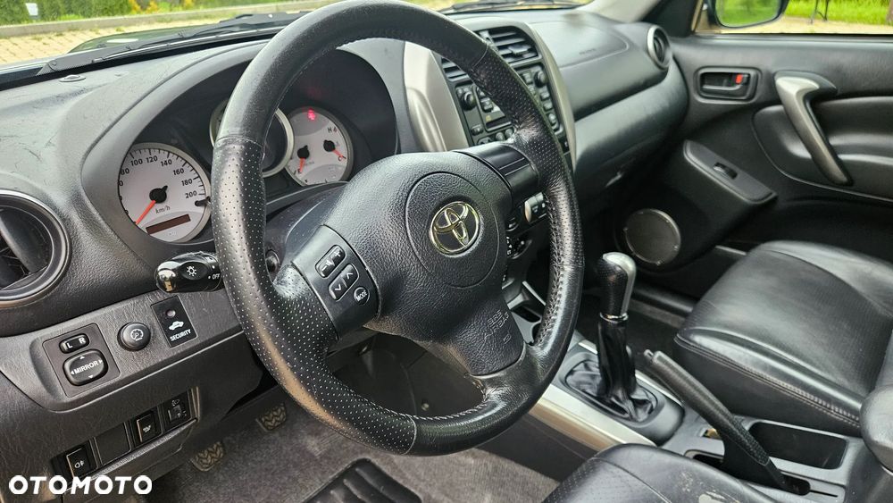 Toyota RAV4 D-4D 4x4 - 10