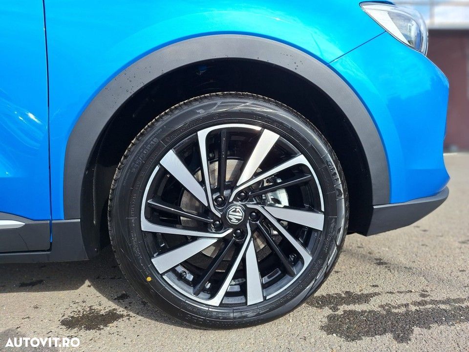 MG ZS HEV - 14