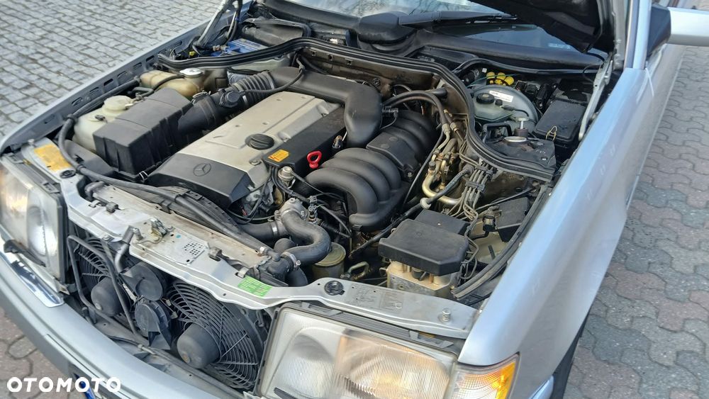 Mercedes-Benz Klasa E - 17