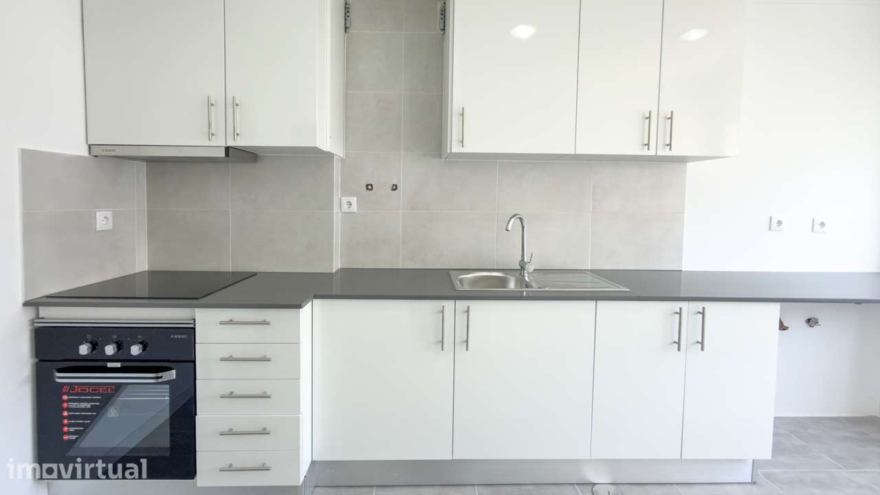 T2 renovado no Seixal - Grande imagem: 5/21