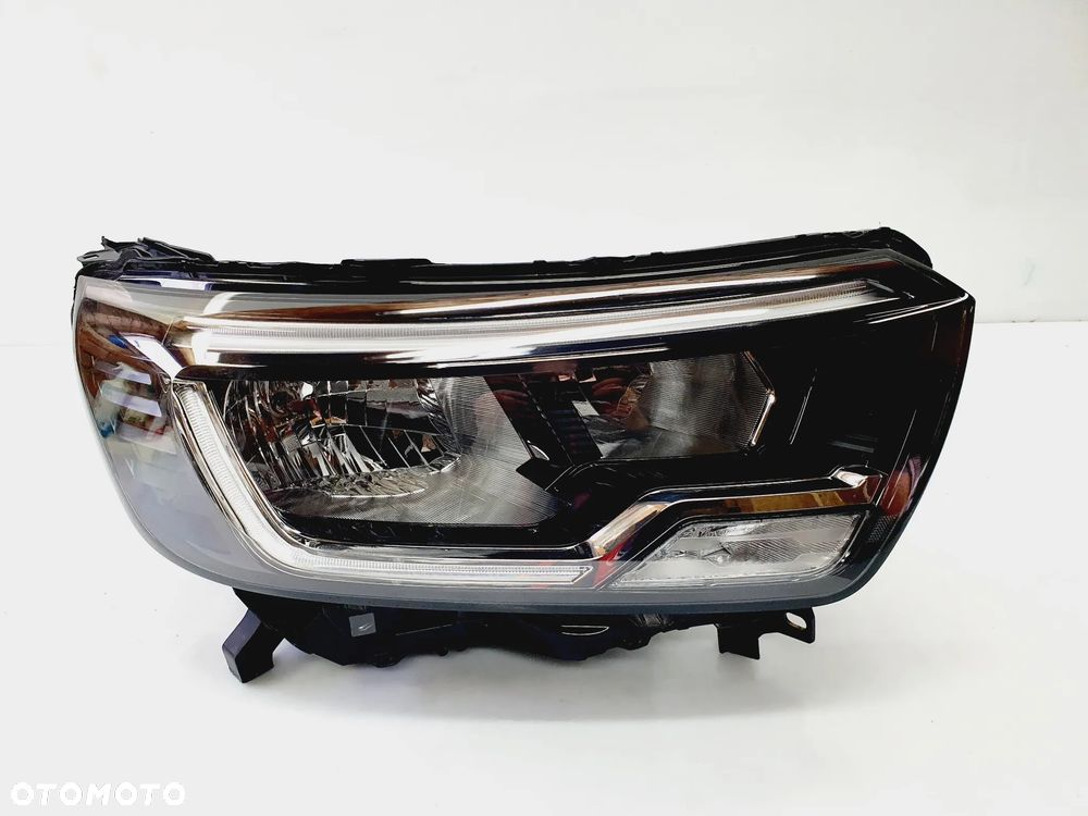 LAMPA PRAWA PRZÓD RENAULT KANGOO IV 21r-24 ZWYKŁA+LED 260100108R ORYG EU!!! - 3