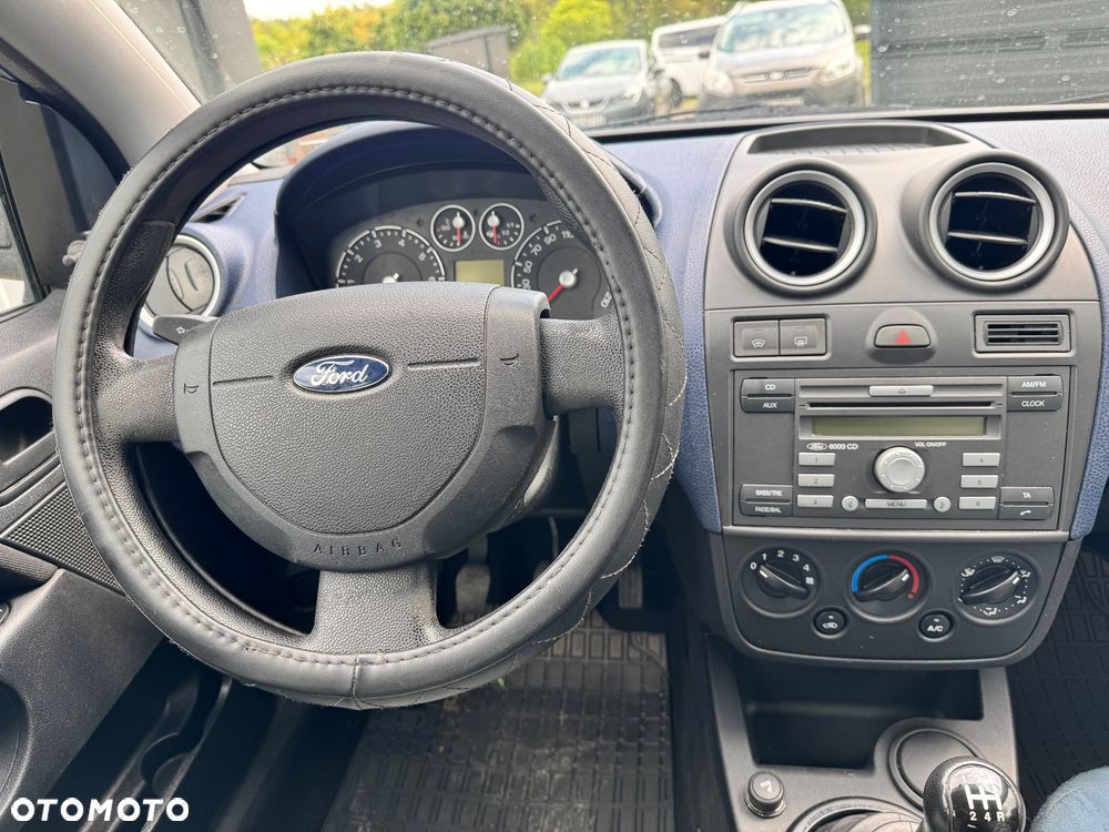 Ford Fiesta - 22