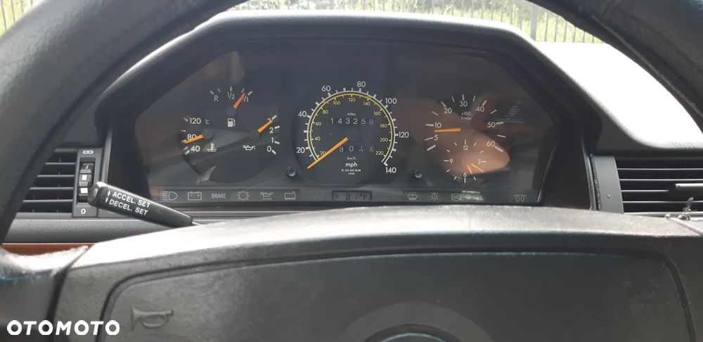 Mercedes-Benz W124 (1984-1993) - 10