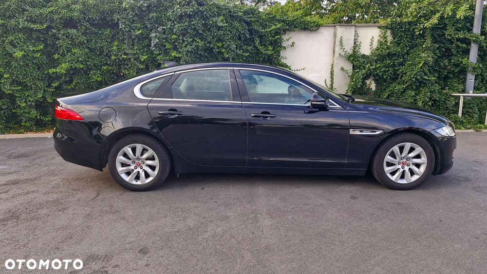 Jaguar XF - 21