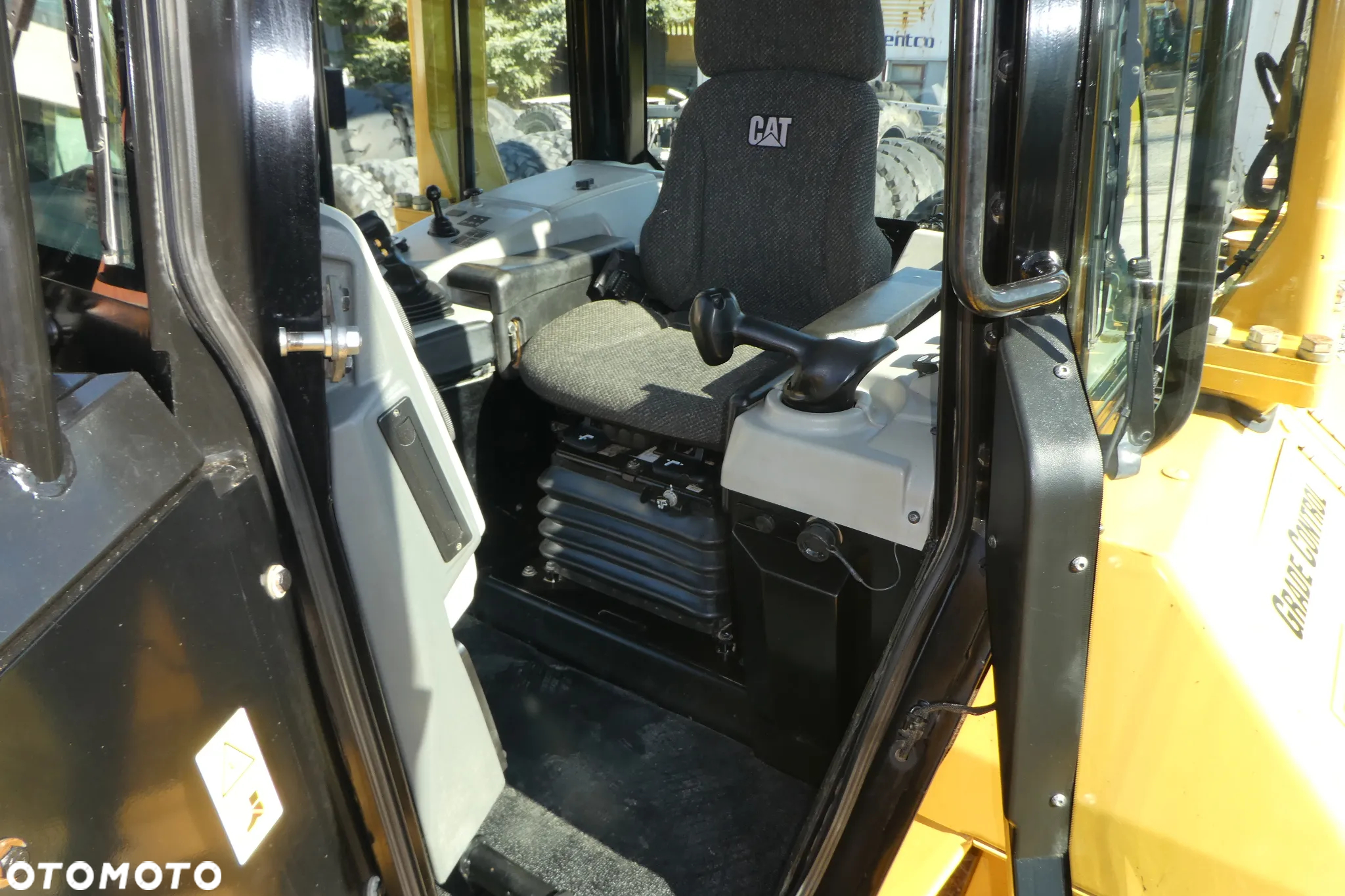 Caterpillar D6N LGP Z NIEMIEC NOWE PODWOZIE - 26