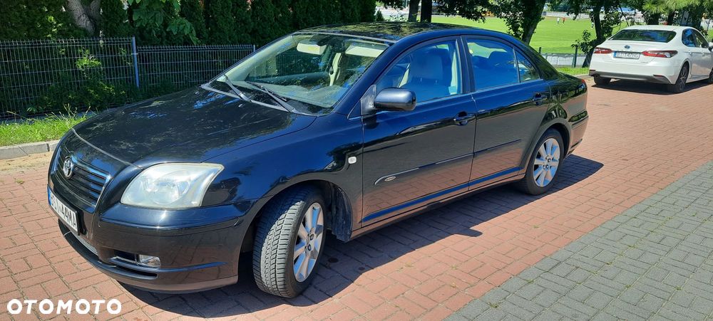 Toyota Avensis 1.8 VVT-i Sol - 1