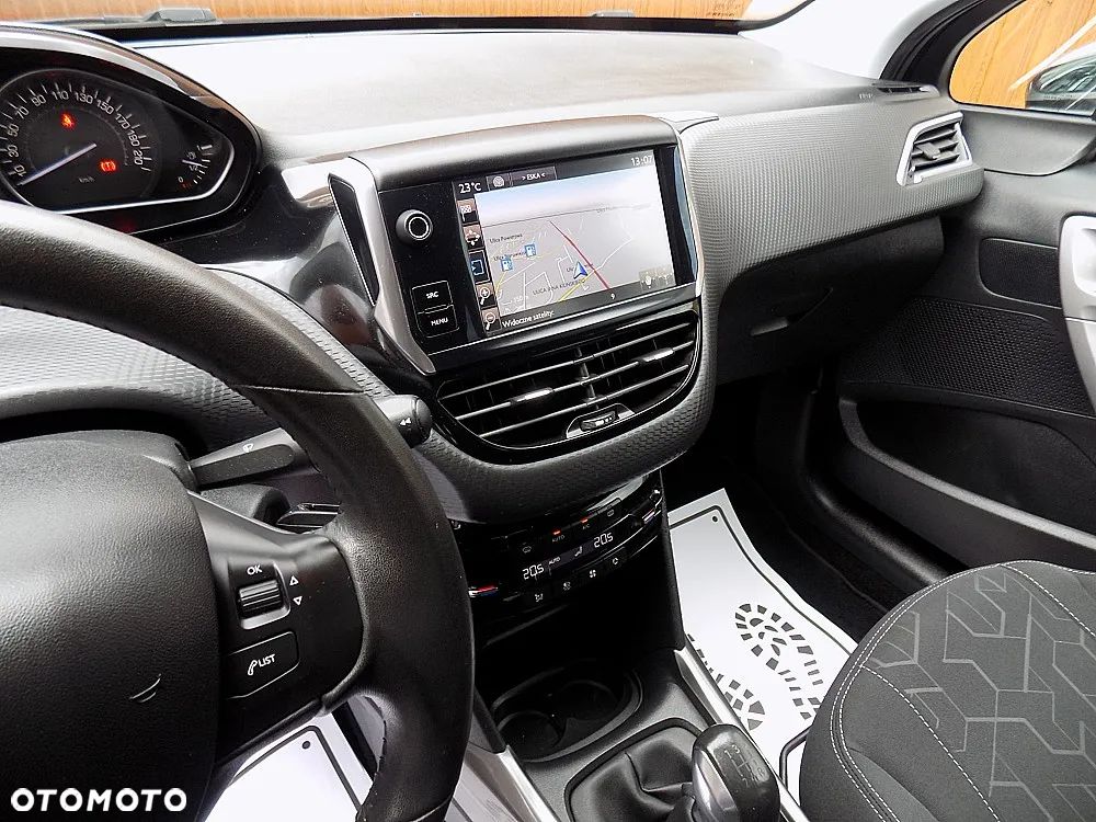 Peugeot 2008 PureTech 82 Style - 14