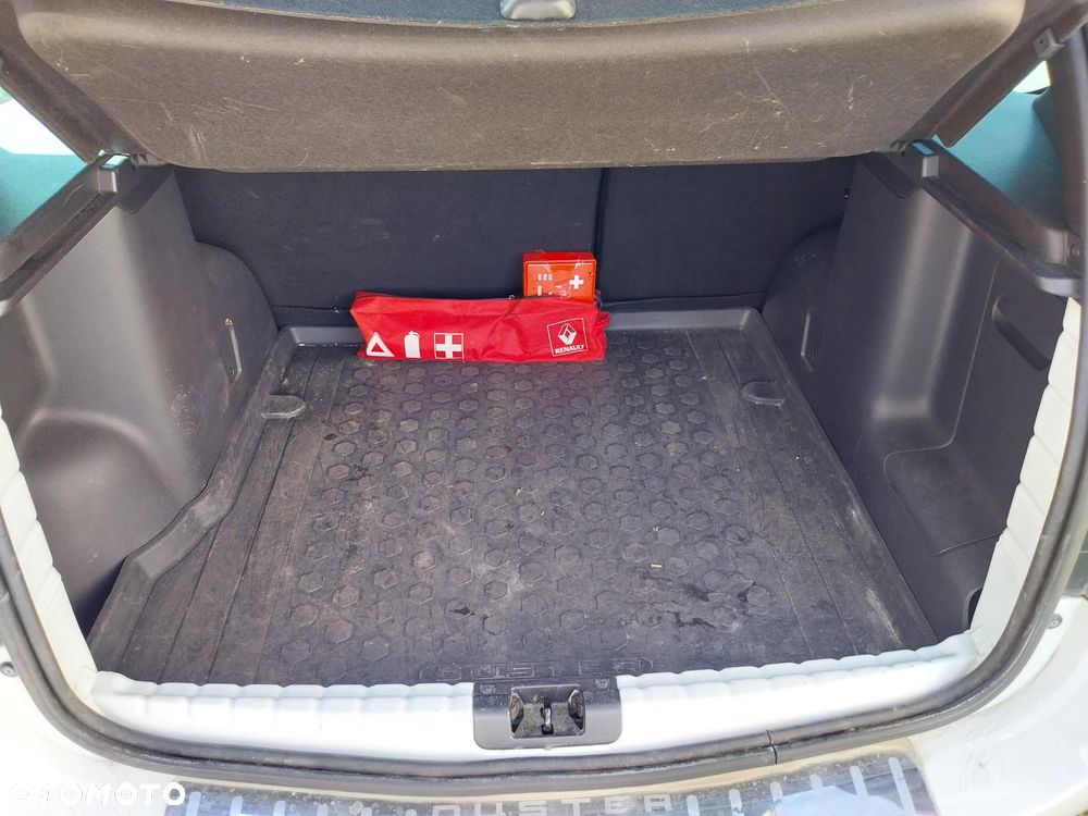 Dacia Duster 1.6 SCe Laureate S&S - 9