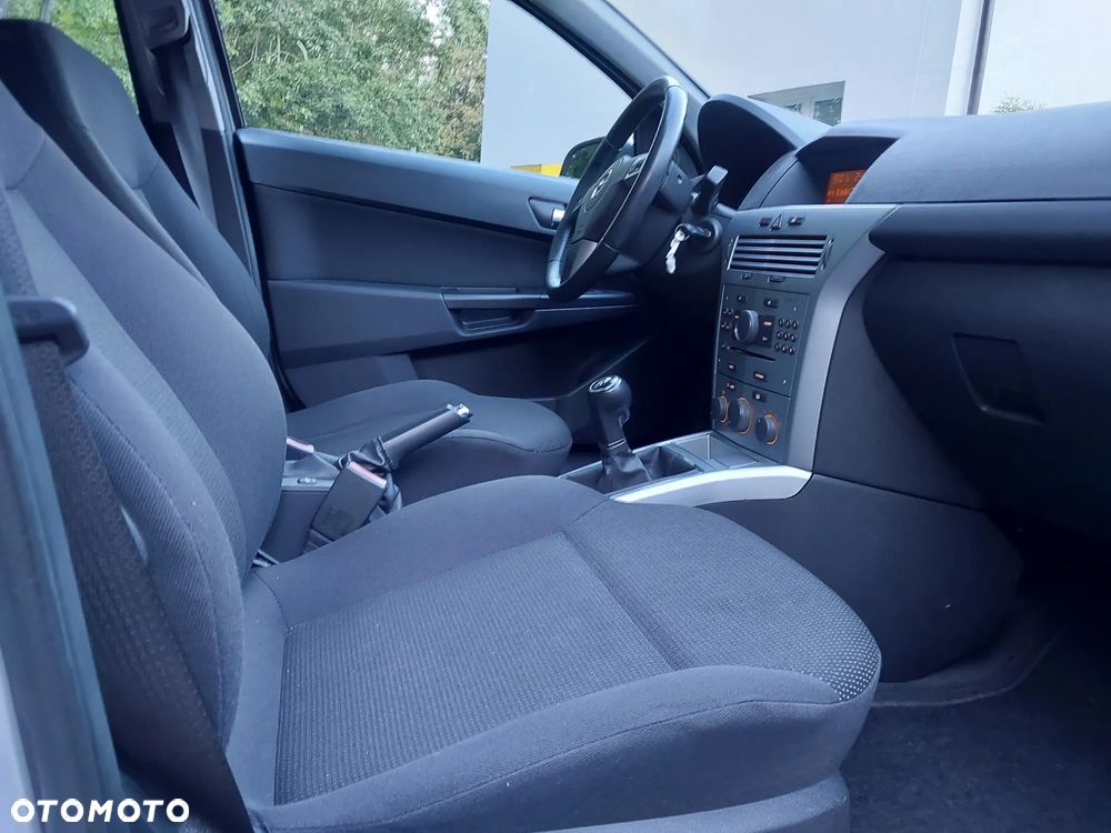 Opel Astra 1.6 Caravan Elegance - 23