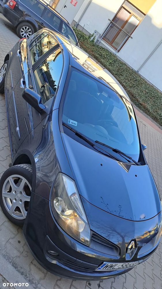 Renault Clio - 8