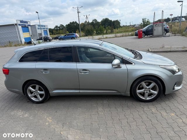 Toyota Avensis 2.2 D-4D Prestige NAVI - 4