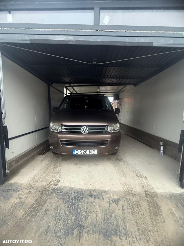 Volkswagen Multivan - 2