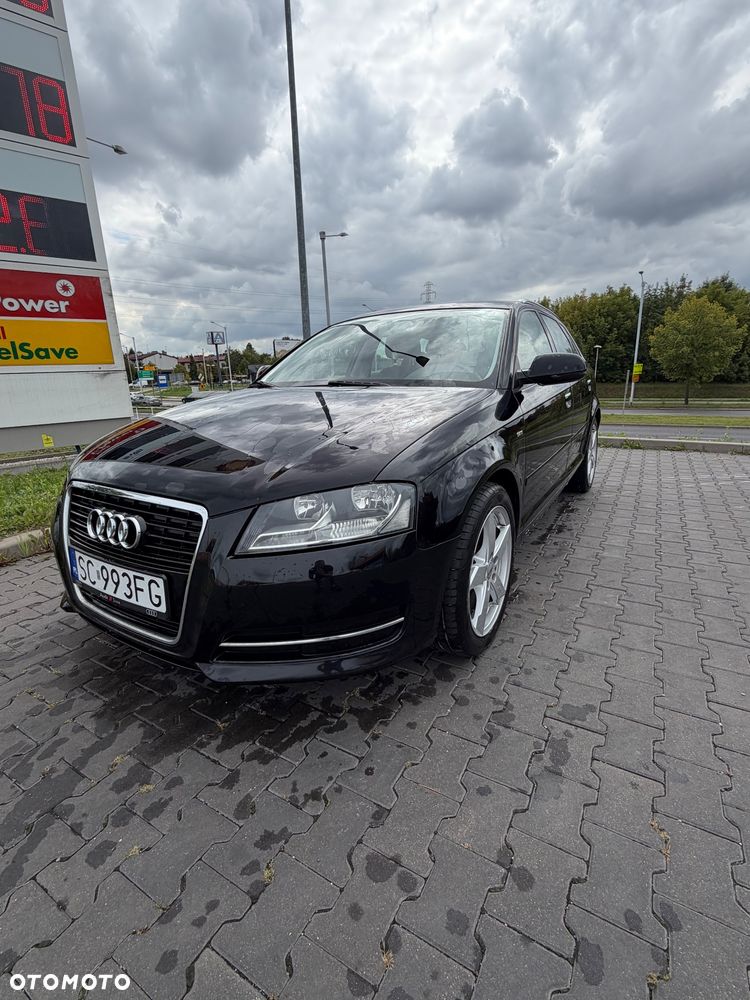 Audi A3 Sportback - 1