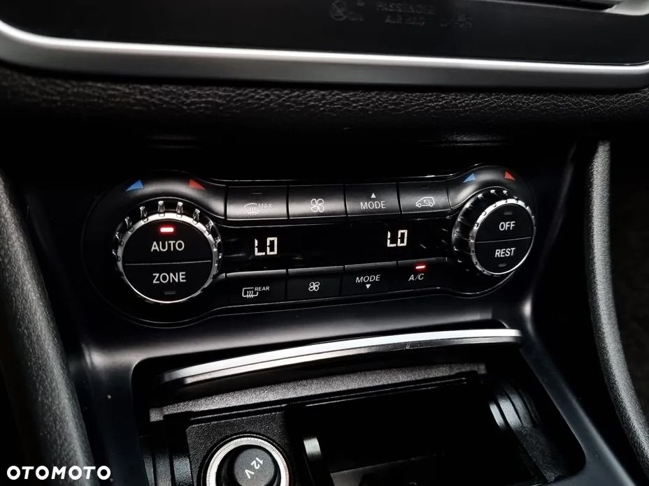 Mercedes-Benz CLA - 14