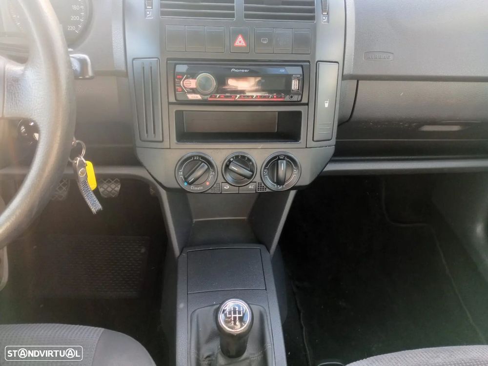 VW Polo 1.2 Confortline - 20