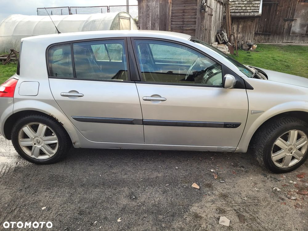 Renault Megane 1.5 dCi Emotion - 10
