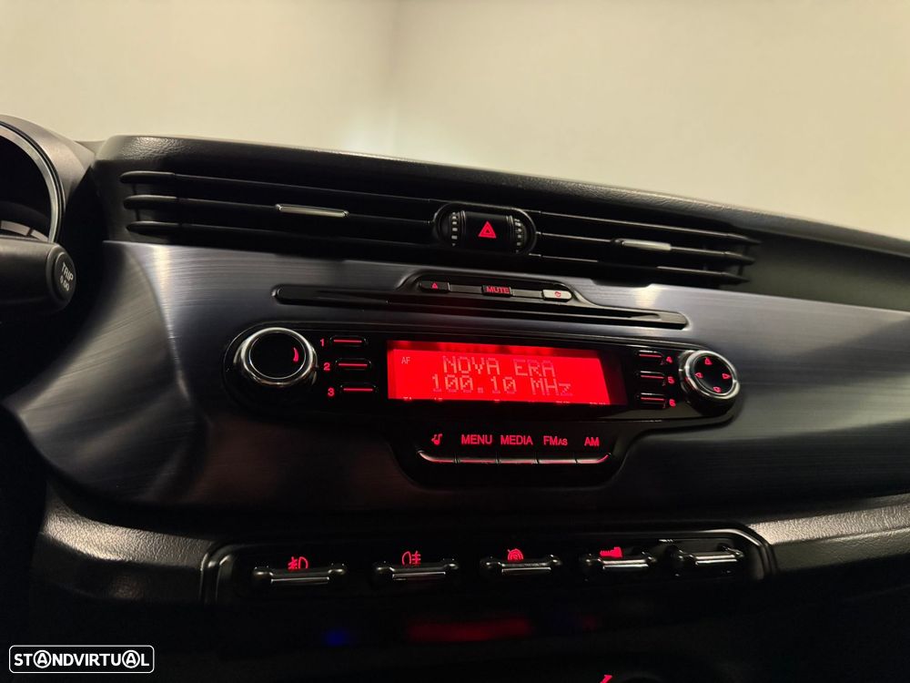 Alfa Romeo Giulietta 1.6 JTDm Distinctive - 31