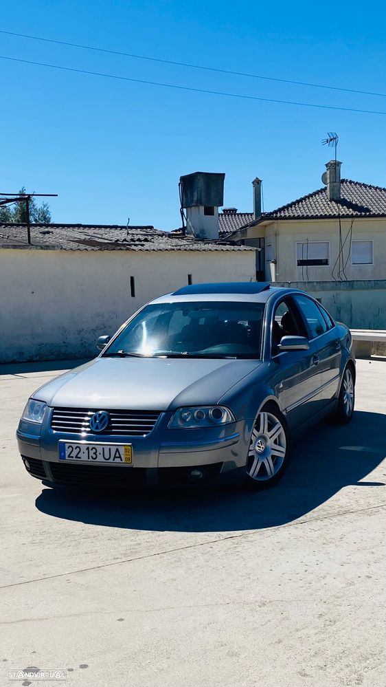VW Passat 1.9 TDi Highline - 1