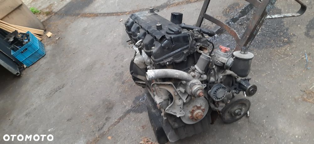 Silnik MERCEDES W123 W124 2000 CCM3 102963 102 963 - 4