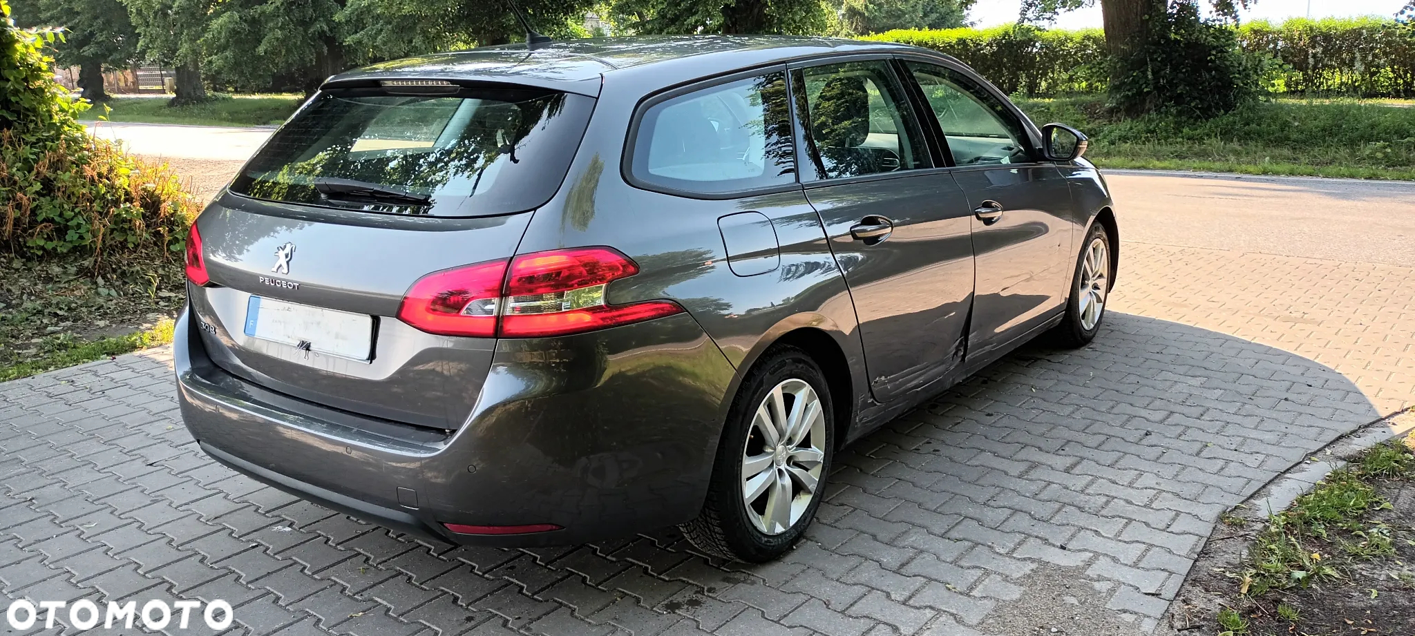 Peugeot 308 - 8