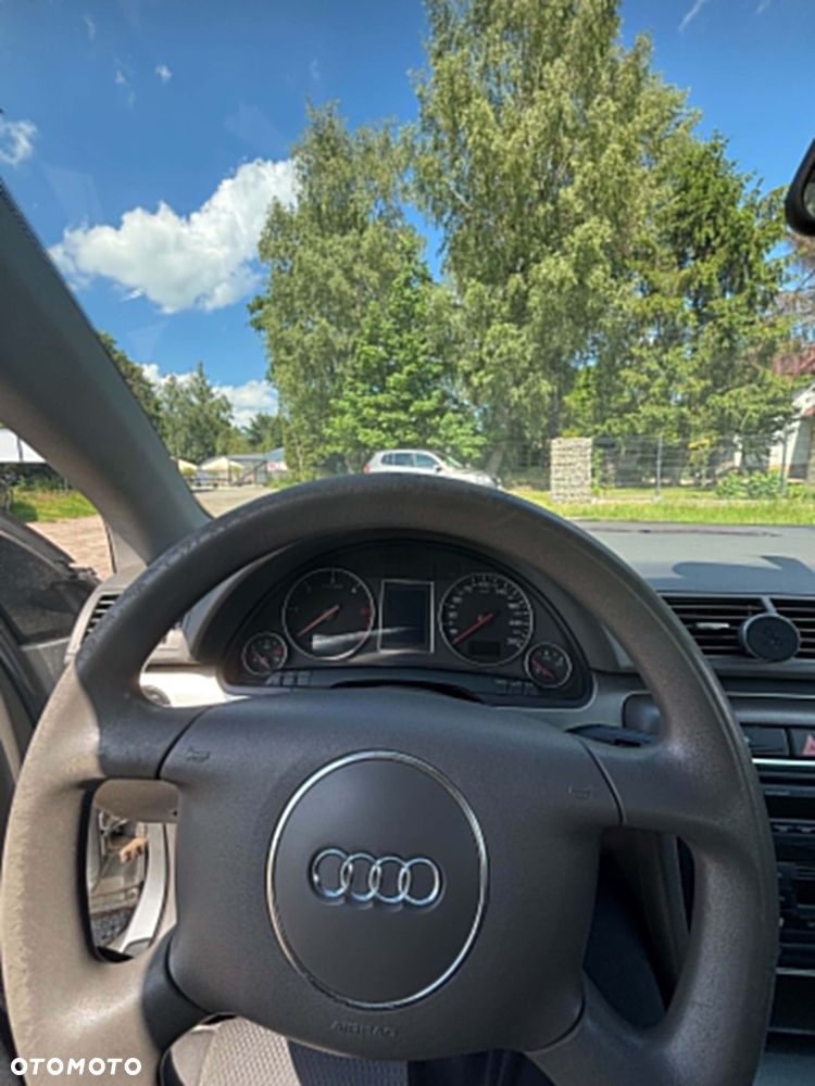 Audi A4 Limousine - 17