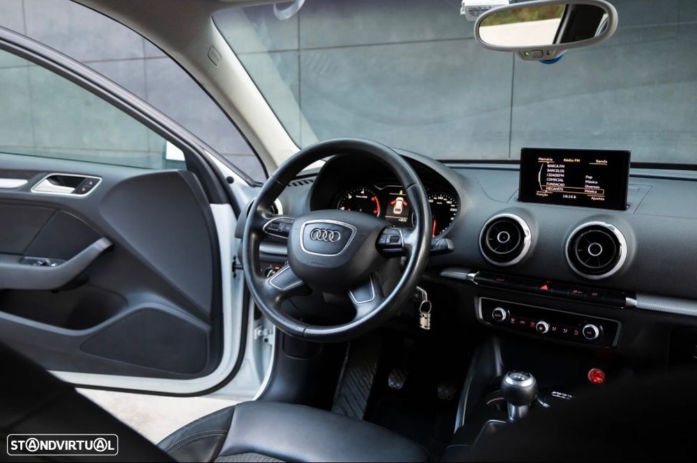 Audi A3 1.6 TDI S-line - 11