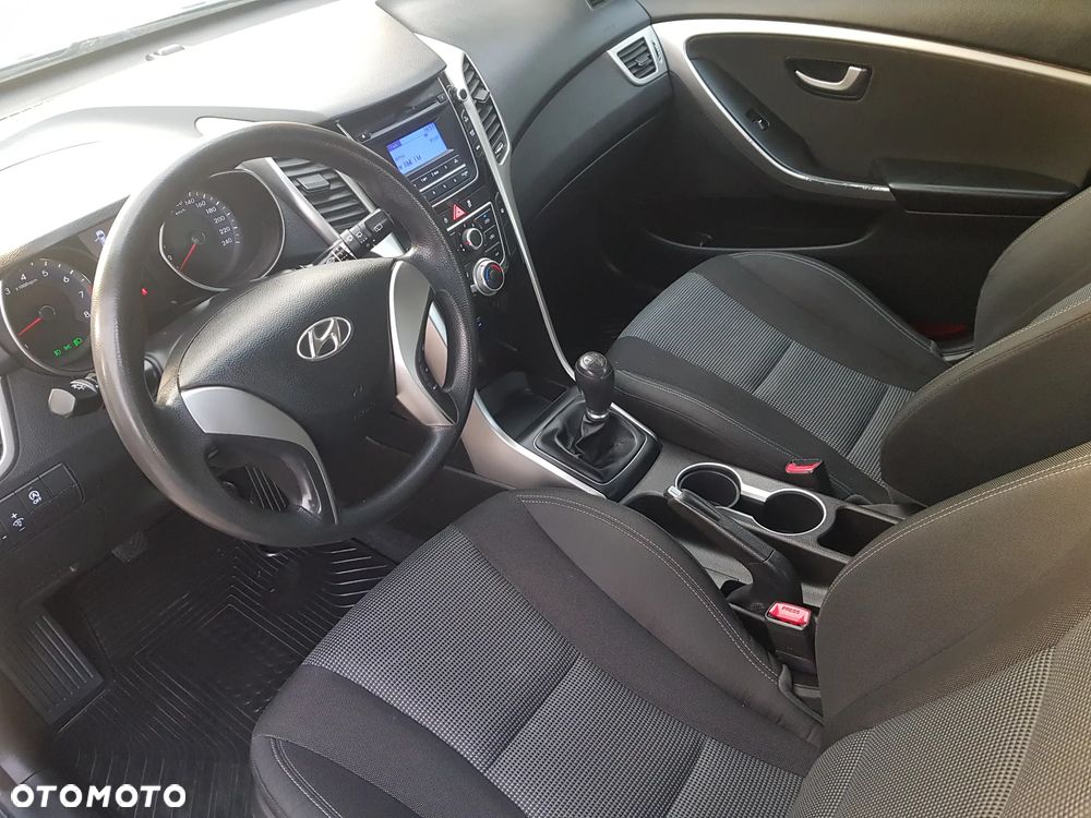 Hyundai i30 blue 1.4 Classic - 17