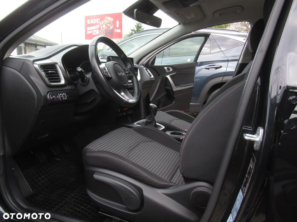 Kia Ceed 1.5 T-GDI M - 5
