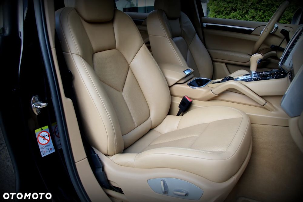 Porsche Cayenne - 17