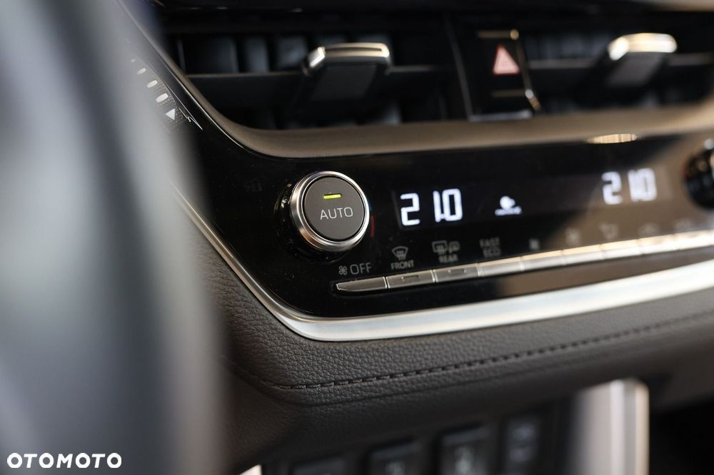 Toyota Corolla Cross - 25